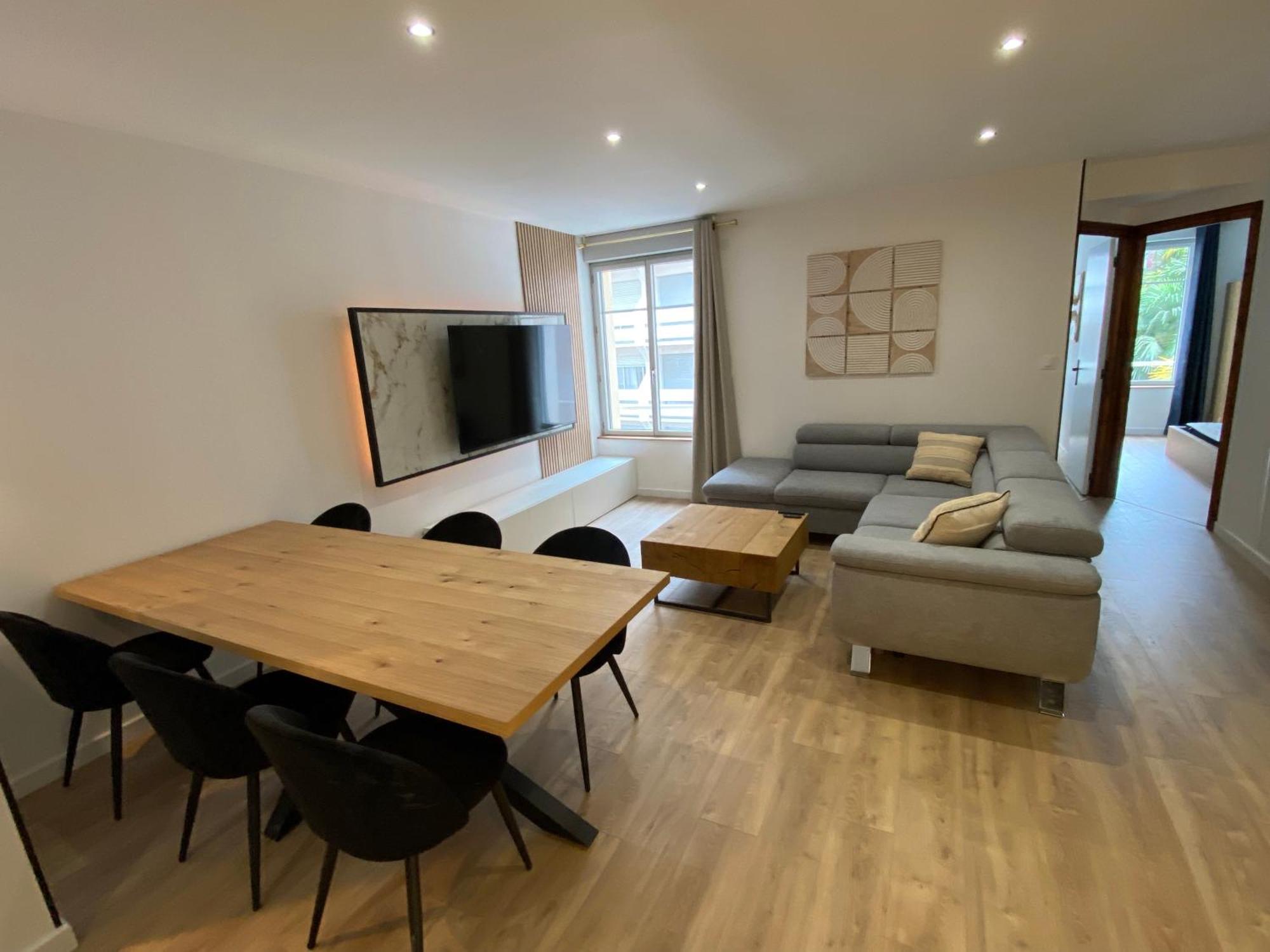 Madonna Elegance, Proche Sanctuaire, 95M2 Apartment Lourdes Bagian luar foto