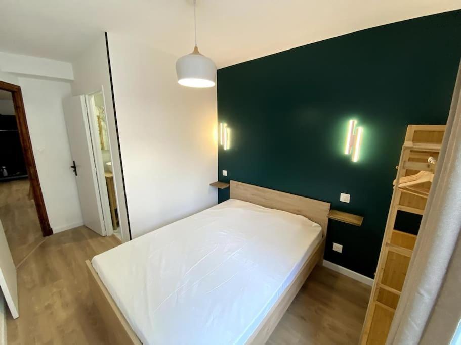 Madonna Elegance, Proche Sanctuaire, 95M2 Apartment Lourdes Bagian luar foto